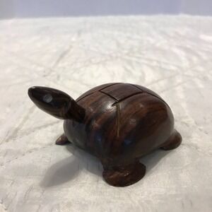 Small‎ Vintage Hand Carved wood turtle 3 inch
